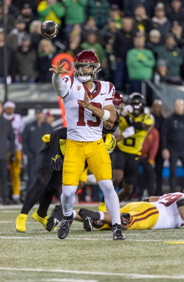 Bo Nix, No. 6 Oregon Fend Off Caleb Williams, USC The Epoch Times