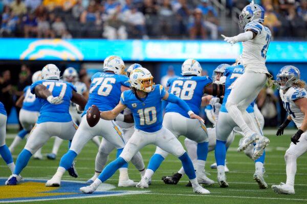 Lions Beat Chargers 4138 on Patterson's LastSecond Field Goal OBBC