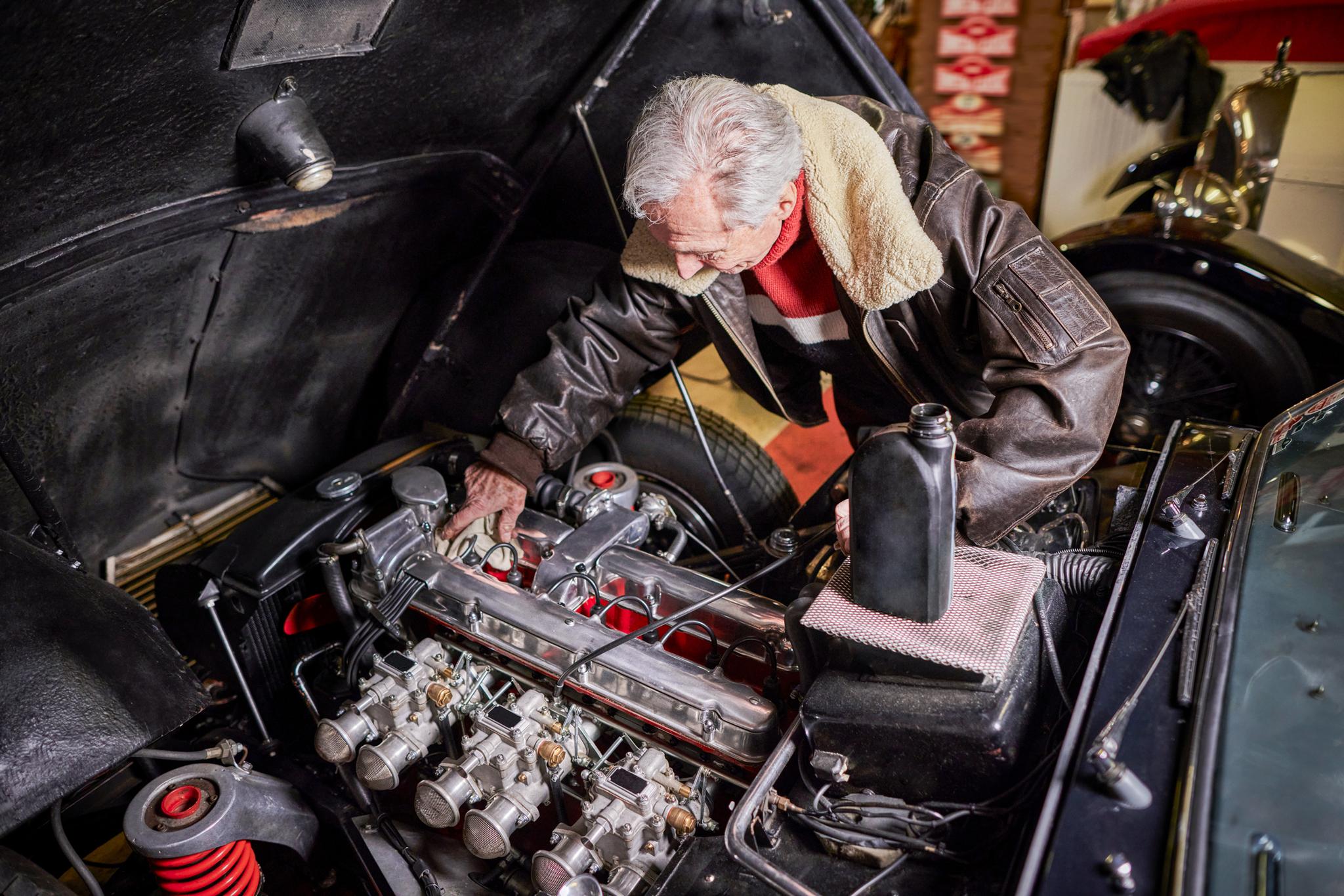 Why Classic Car Enthusiasts Won’t Touch Modern Cars | The Epoch Times