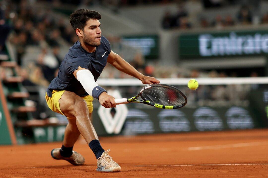 Alcaraz Brilliant in Win Over Korda to Book French Open Fourth Round Alcaraz Brilliant in Win Over Korda to Book French Open Fourth Round