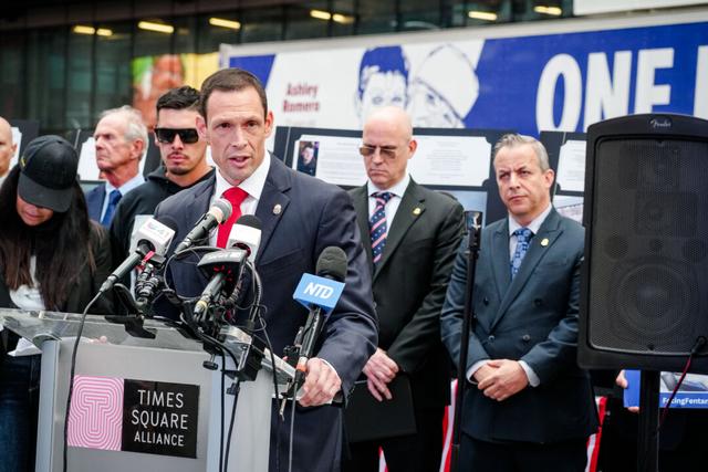 US Official Warns of New Deadly Synthetic Opioid From China | The Epoch ...