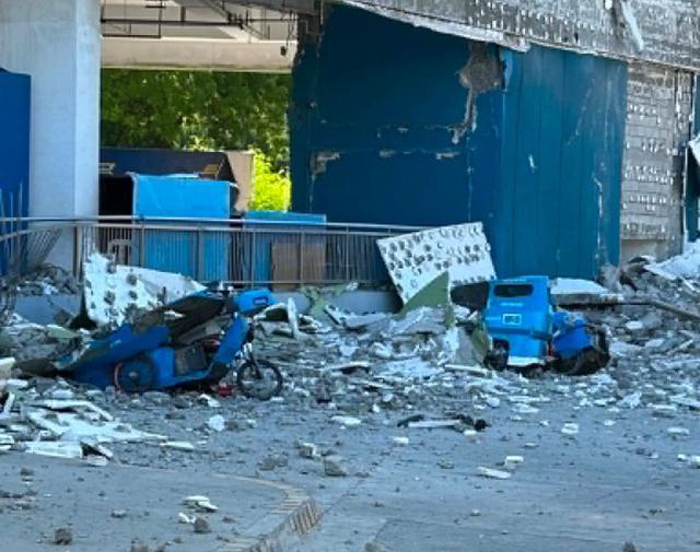 7.8 Magnitude Earthquake Rocks Southern Philippines, Causing Some ...