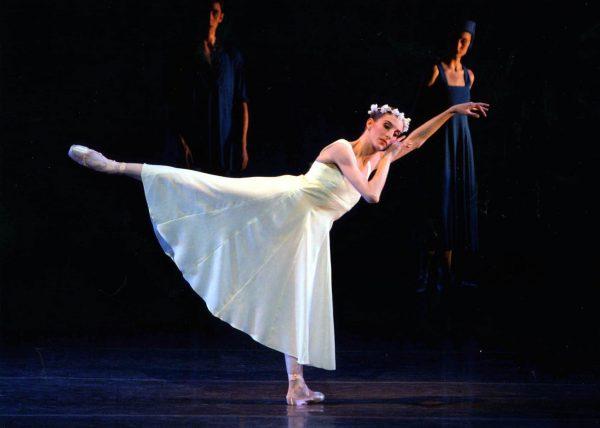 Dancer Wendy Whelan performing in "Russian Seasons" at the New York State Theater, in this file photo from 2006. (New York City Ballet, Paul Kolnik/AP Photo)