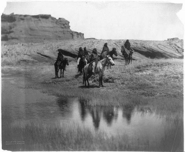 An oasis, 1904, Navajo (Edward S. Curtis/Library of Congress)