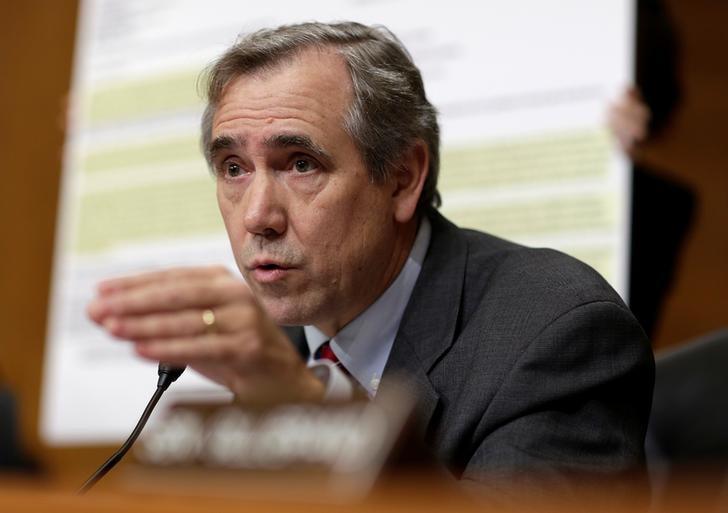 Sen. Jeff Merkley (D-Ore.) questions Oklahoma Attorney General Scott Pruitt during his confirmation hearing to the Senate Environment and Public Works Committee on his nomination to be administrator of the Environmental Protection Agency in Washington, on Jan. 18, 2017. (Joshua Roberts/Reuters)