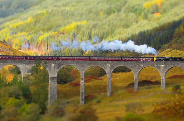 The Jacobite, or "Hogwarts Express", came to the rescue. (“The Jacobite on Glenfinnan viaduct” by Mark Sykes/Flickr [CC BY-SA 2.0 (ept.ms/2utDIe9)])