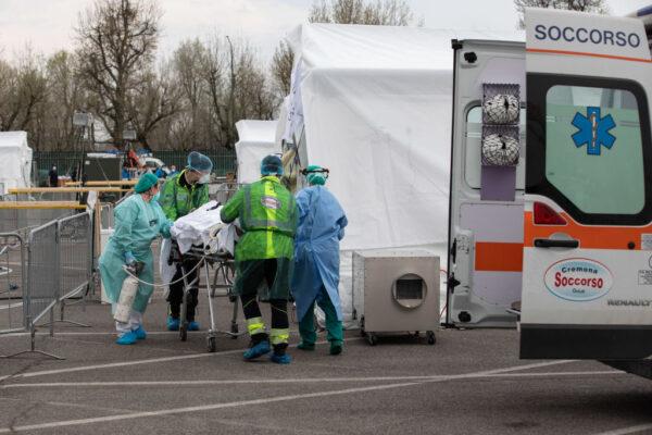 A patient is treated by a doctor at a Samaritan's Purse Emergency Field Hospital in Cremona, near Milan, Italy on March 20, 2020. (Emanuele Cremaschi/Getty Images)