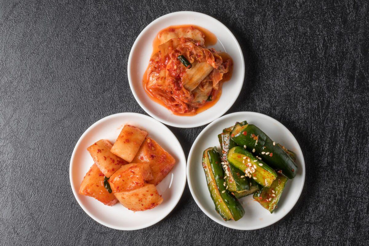 Usually you’ll be graced with at least three different types of kimchi, depending on the season. (Norikko/Shutterstock)