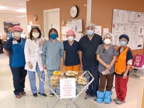 Healthcare workers receive donated meals from Nailing It For America. (Courtesy of Nailing It For America)