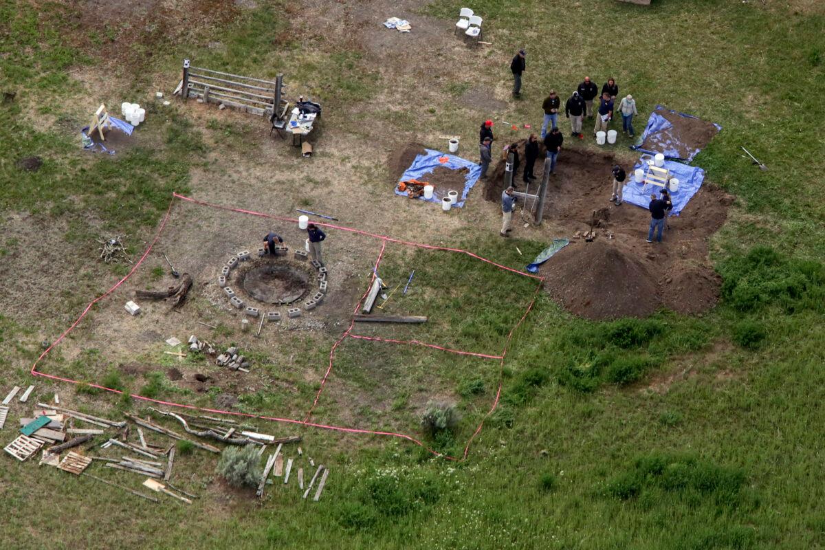 Investigators search for human remains at Chad Daybell's residence in the 200 block of 1900 East, in Salem, Idaho on June 9, 2020. (John Roark/The Idaho Post-Register via AP)
