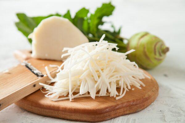 Sliced thinly or shredded, kohlrabi clings to sauce the way angel hair pasta does. (NatalyaBond/Shutterstock)