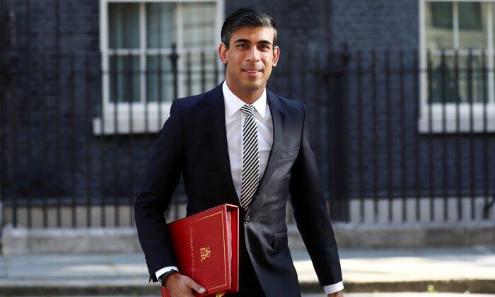 Britain's Chancellor of the Exchequer Rishi Sunak arrives for a cabinet meeting, the first since mid-March because of the CCP virus (COVID-19) pandemic, at Downing Street in London on July 21, 2020. (Simon Dawson/Reuters)