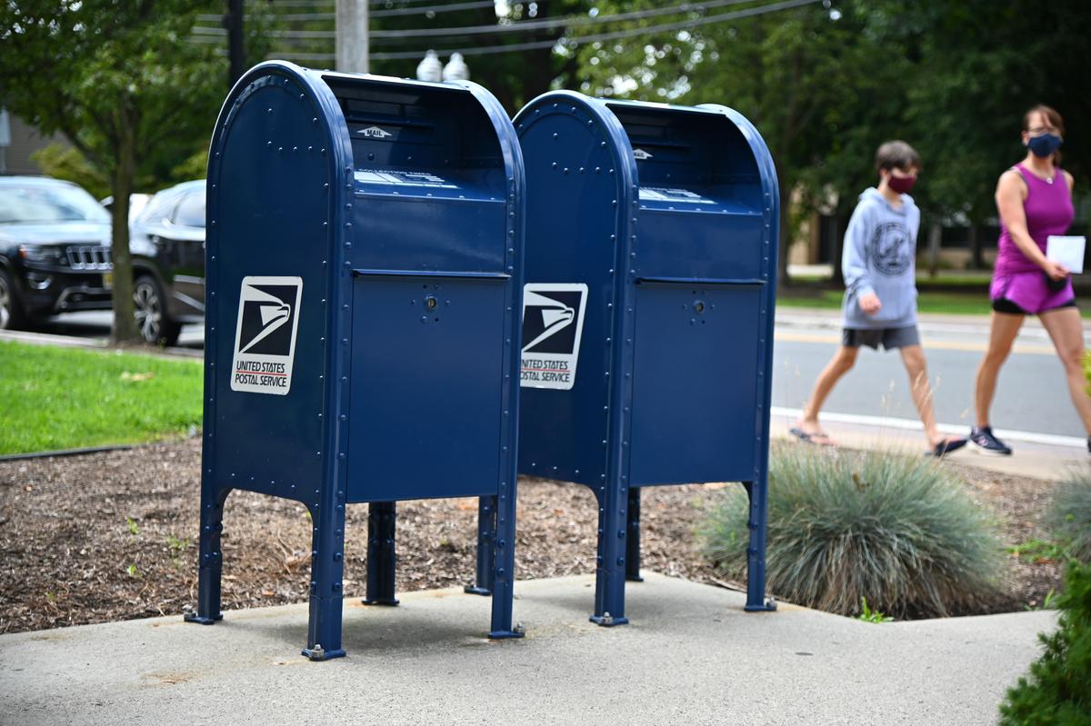 Mailboxes sit outside of a Morris Plains, N.J., post office, on Aug. 17, 2020. (Theo Wargo/Getty Images)