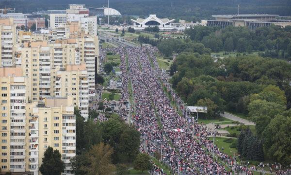 People attend an opposition rally to protest against police brutality and to reject the presidential election in Minsk, on Sept. 6, 2020. (Tut.By via Reuters)