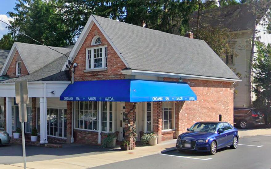 The hair salon on Great Road in Bedford, Mass. (Screenshot/Google Maps)