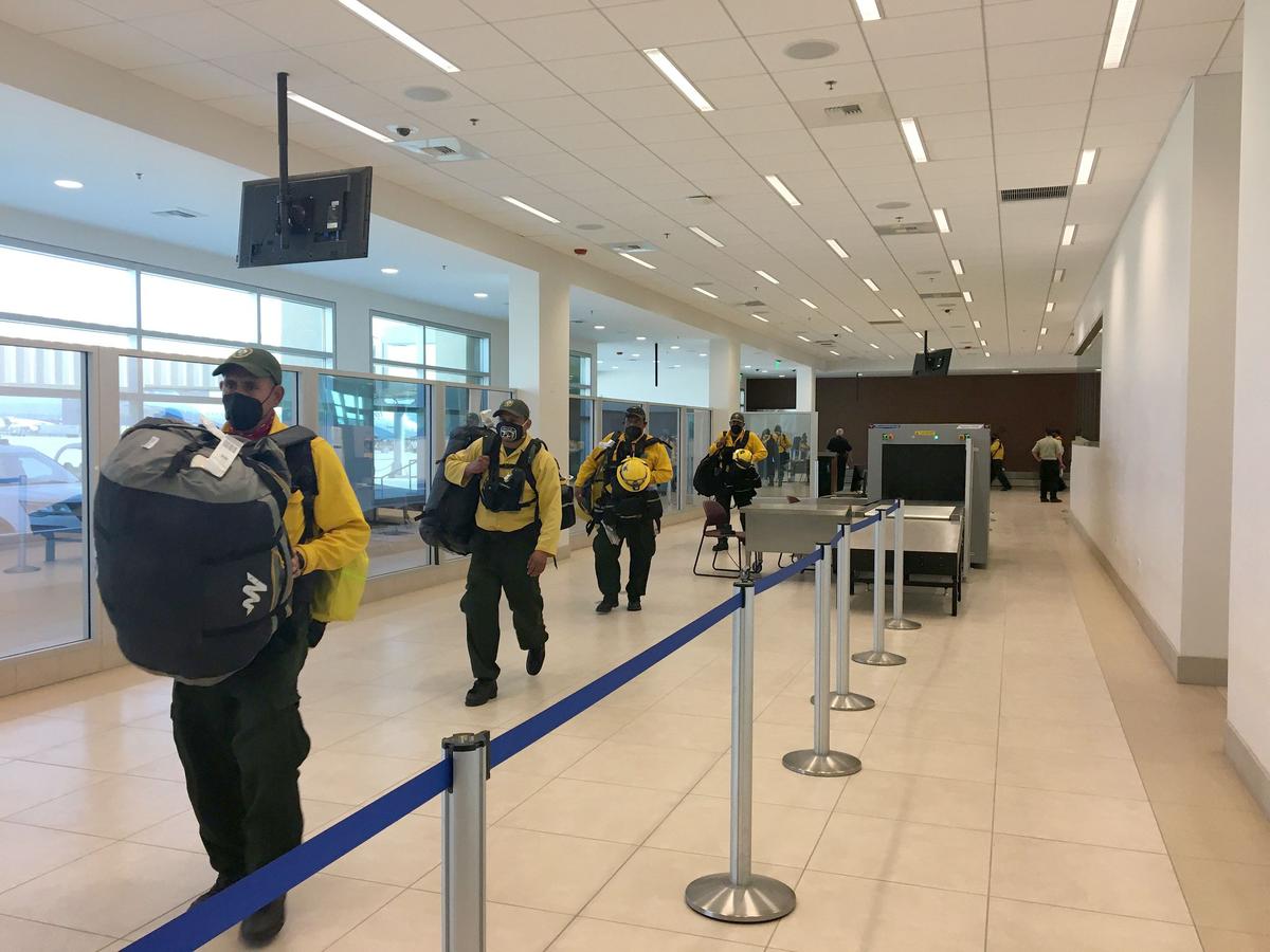 Mexican firefighters arrive in California on Sept. 23 to help battle the ongoing wildfire. (Courtesy of Pacific Southwest Forest Service)