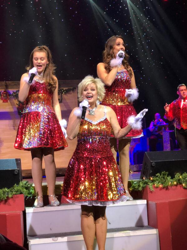 Live entertainment at Dollywood in Pigeon Forge, Tennessee, dresses up even more during the holiday season. (Courtesy of Bill Neely)