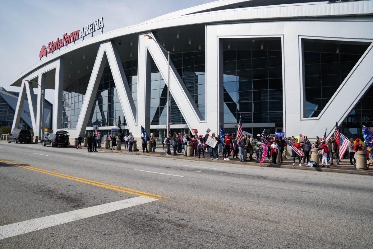 Supporters of President Donald Trump protest outside State Farm Arena as ballots continue to be counted inside in Atlanta, Ga., on Nov. 5, 2020, in Atlanta. (Megan Varner/Getty Images)