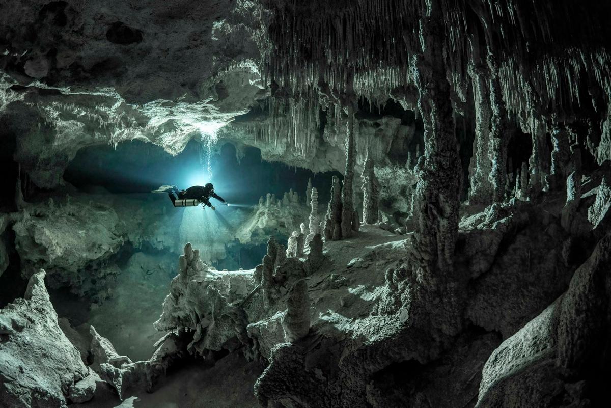 "The water in the caves gets filtered through the rocks and therefore is crystal clear, so gives a complete feeling of flying inside those alien-like spaces, closer to be exploring a different planet.” (Caters News)