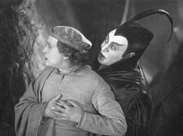 A shot from F.W. Murnau's "Faust." (Public Domain)
