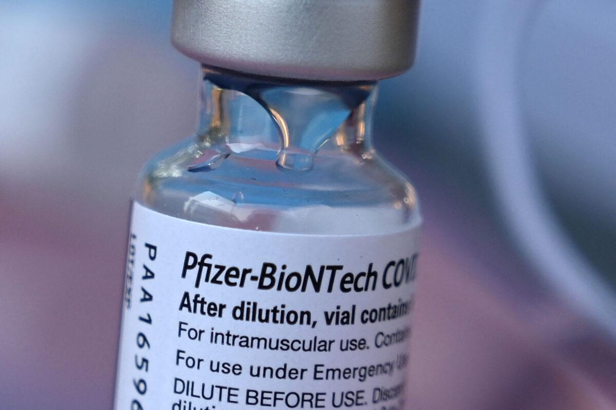 A vial of Pfizer-BioNTech COVID-19 vaccine in Los Angeles, Calif., on Aug. 23, 2021. (Robyn Beck/AFP via Getty Images)