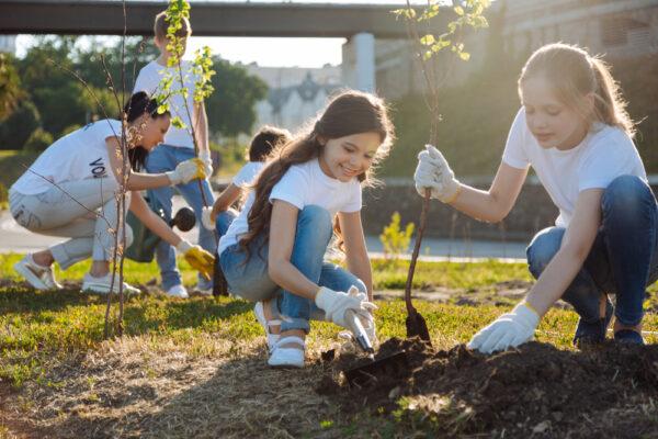 Children benefit from volunteering work. (Dmytro Zinkevych/Shutterstock)
