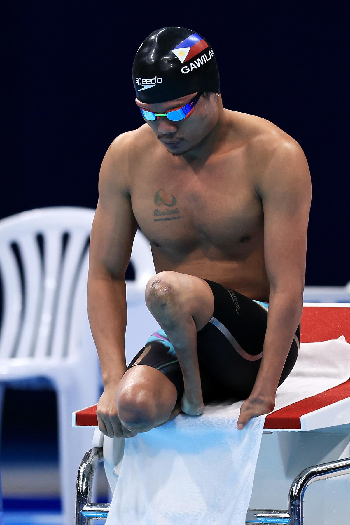 Ernie Gawilan, of Team Philippines, prepares to compete in the Men's 400m Freestyle on day 5 of the Tokyo 2020 Paralympic Games on Aug. 29, 2021. (Buda Mendes/Getty Images)
