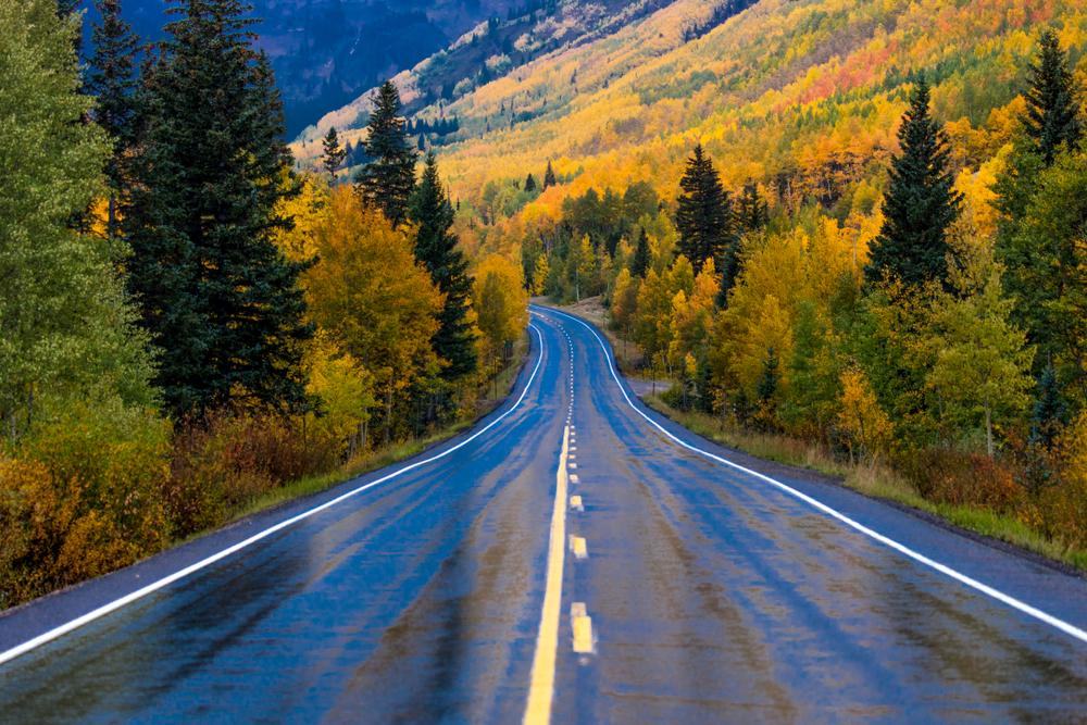 A stretch of the Million-Dollar Highway in fall. (Joseph Sohm/Shutterstock)