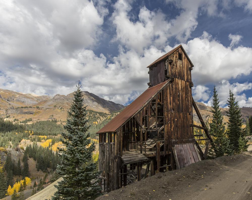 Mining ruins at Red Mountain Pass. (Richard Seeley/Shutterstock)