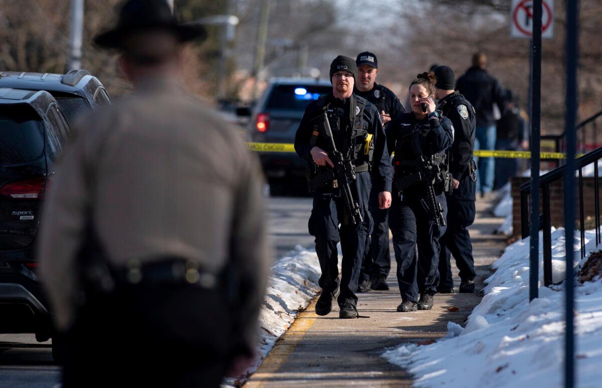 Police secure the scene of a shooting at Bridgewater College in Bridgewater, Va., on Feb. 1, 2022. (Daniel Lin/Daily News-Record Via AP)
