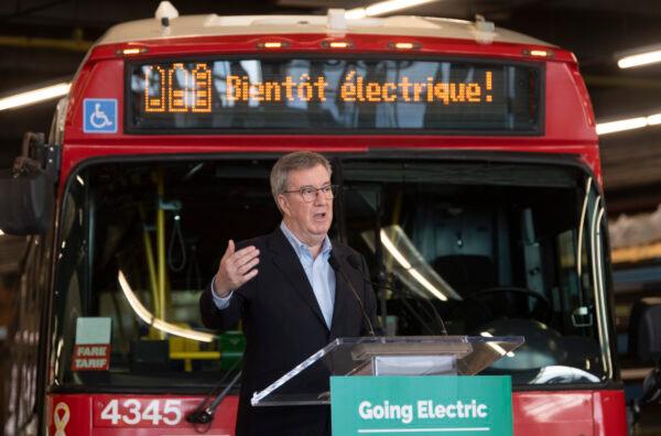 Ottawa Mayor Jim Watson speaks during an announcement at a public transit garage in Ottawa, on March 4, 2021. (The Canadian Press/Adrian Wyld)