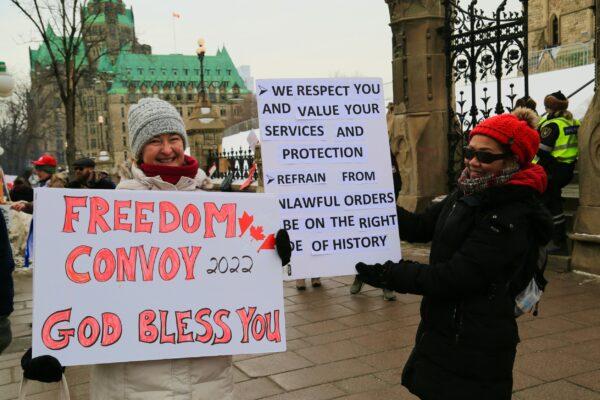 Protesters demonstrate against COVID-19 mandates and restrictions in Ottawa on Feb. 9, 2022. (Jonathan Ren/The Epoch Times)