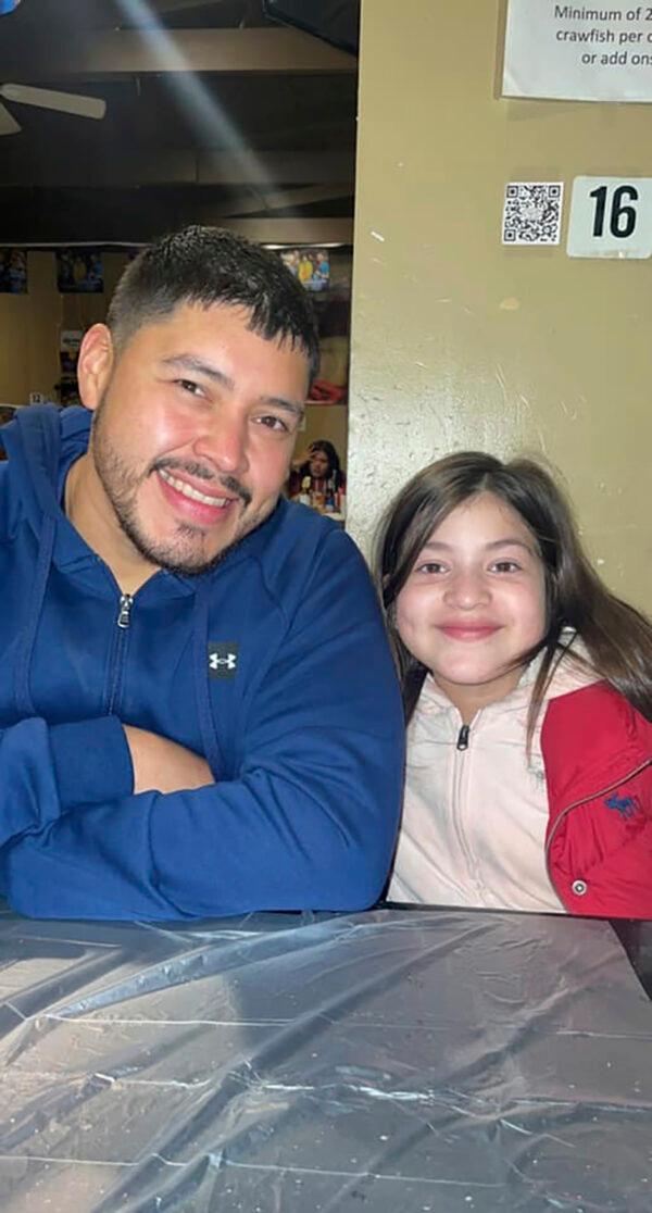 Arlene Alvarez, 9-year-old girl with her father Armando Alvarez. (Courtesy of the family of Arlene Alvarez via AP)