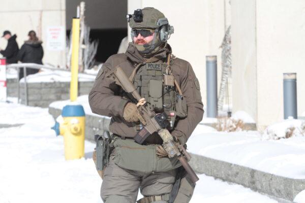 A police officer in Ottawa on Feb. 18, 2022. (Richard Moore/The Epoch Times)