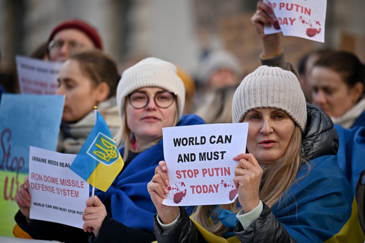 Ukrainians demonstrate against the Russian invasion outside Downing Street in London, on Feb. 24, 2022. (Jeff J Mitchell/Getty Images)