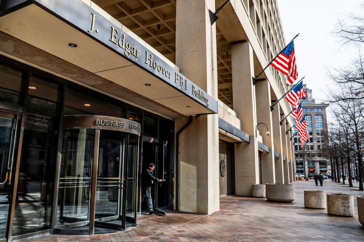 The FBI headquarters in Washington on Jan. 2, 2020. (Samira Bouaou/The Epoch Times)