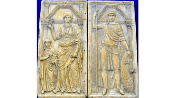 An ivory diptych, thought to depict Stilicho (R) with his wife Serena and son Eucherius, circa 395. Monza Cathedral. (Bullenwächter/CC BY-SA 3.0)