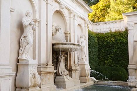 Sculptures and bas-reliefs send out gentle spurts of water to delight visitors while they explore the Main Fountain Garden. (Courtesy of Grace Khmelev)