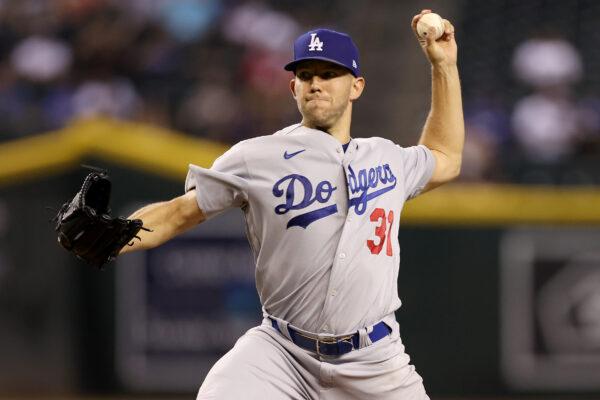 Tyler Anderson (31) of the Los Angeles Dodgers pitches against the Arizona Diamondbacks in the first inning at Chase Field in Phoenix, Sept. 12, 2022. (Christian Petersen/Getty Images)