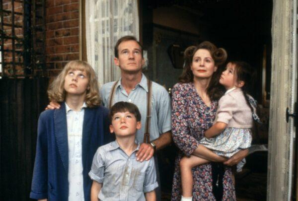 (L–R) Sammi Davis as oldest daughter Dawn, Sebastien Rice Edwards as Billy, David Hayman as Clive, Sarah Miles as Grace, and Susan Wooldridge as youngest daughter Molly, as a family that loses everything during the London Blitz yet manages to see the lighter side, in "Hope and Glory." (Columbia Pictures)
