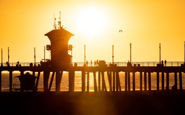 The pier in Huntington Beach, Calif., on Oct. 27, 2022. (John Fredricks/The Epoch Times)