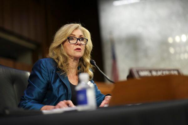 Sen. Marsha Blackburn (R-Tenn.) questions Peiter “Mudge” Zatko, former head of security at Twitter, during a Senate Judiciary Committee Hearing on Capitol Hill in Washington on Sept. 13, 2022. (Kevin Dietsch/Getty Images)