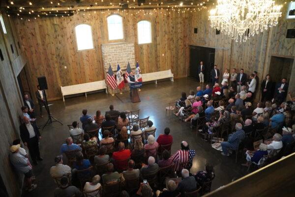Florida Gov. Ron DeSantis speaks to about 250 people at the Sun Valley Barn in Pella, about 45 miles southeast of Des Moines, Iowa, on May 31, during the second day of his 12-city, three-state 2024 GOP presidential primary campaign. (John Haughey/The Epoch Times)