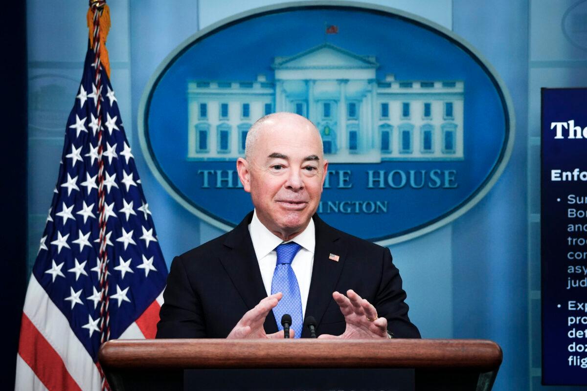Blue States Turn On Biden Over Border Crisis | USNN World News Secretary of Homeland Security Alejandro Mayorkas speaks during a press briefing at the White House in Washington on May 11, 2023. (Madalina Vasiliu/The Epoch Times)