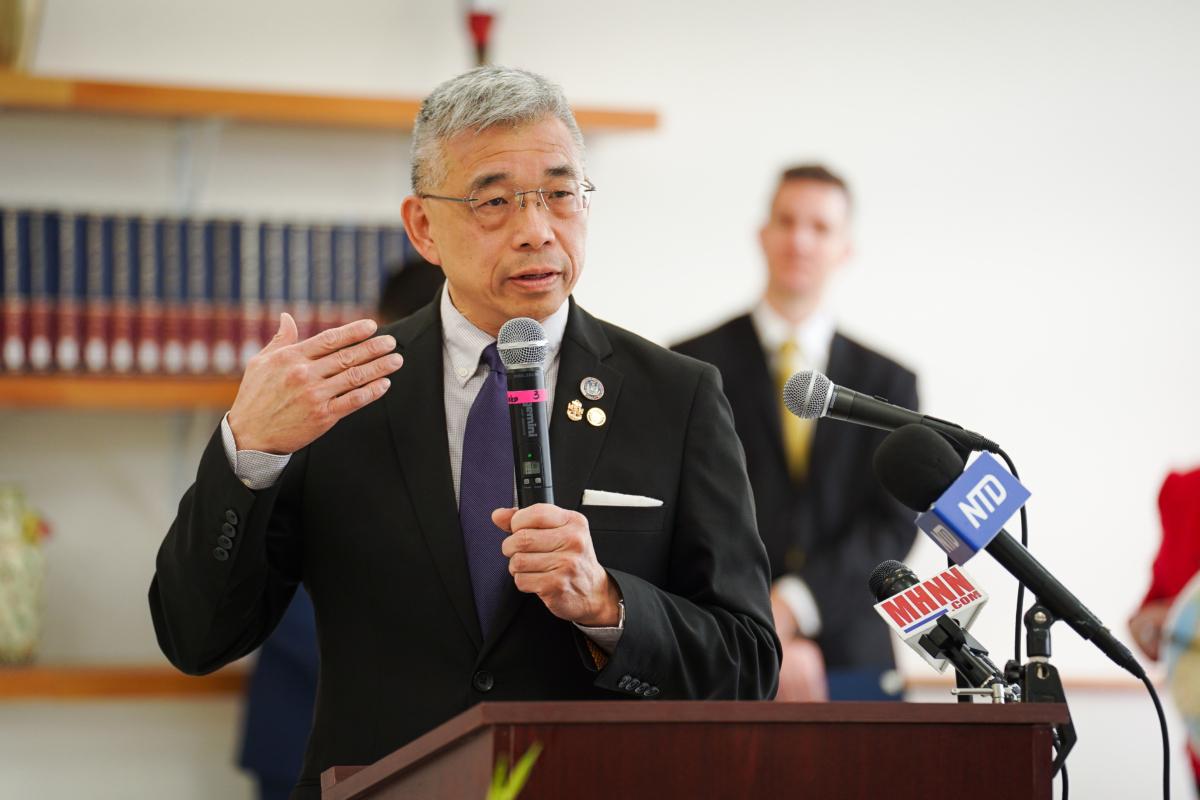 Lester Chang (R-Brooklyn), the first Asian American to represent Brooklyn in the New York State Assembly, speaks at Gan Jing World's opening ceremony of its first headquarters building, dubbed "MT0" or "Middletown Zero," in Middletown, N.Y., on June 22, 2023. (Samira Bouaou/The Epoch Times)