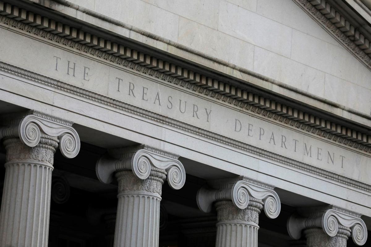 Federal Reserve Considering Central Bank Digital Currency, But Few Understand Its Dangers | USNN World News The Department of the Treasury in Washington on Aug. 30, 2020. (Andrew Kelly/Reuters)