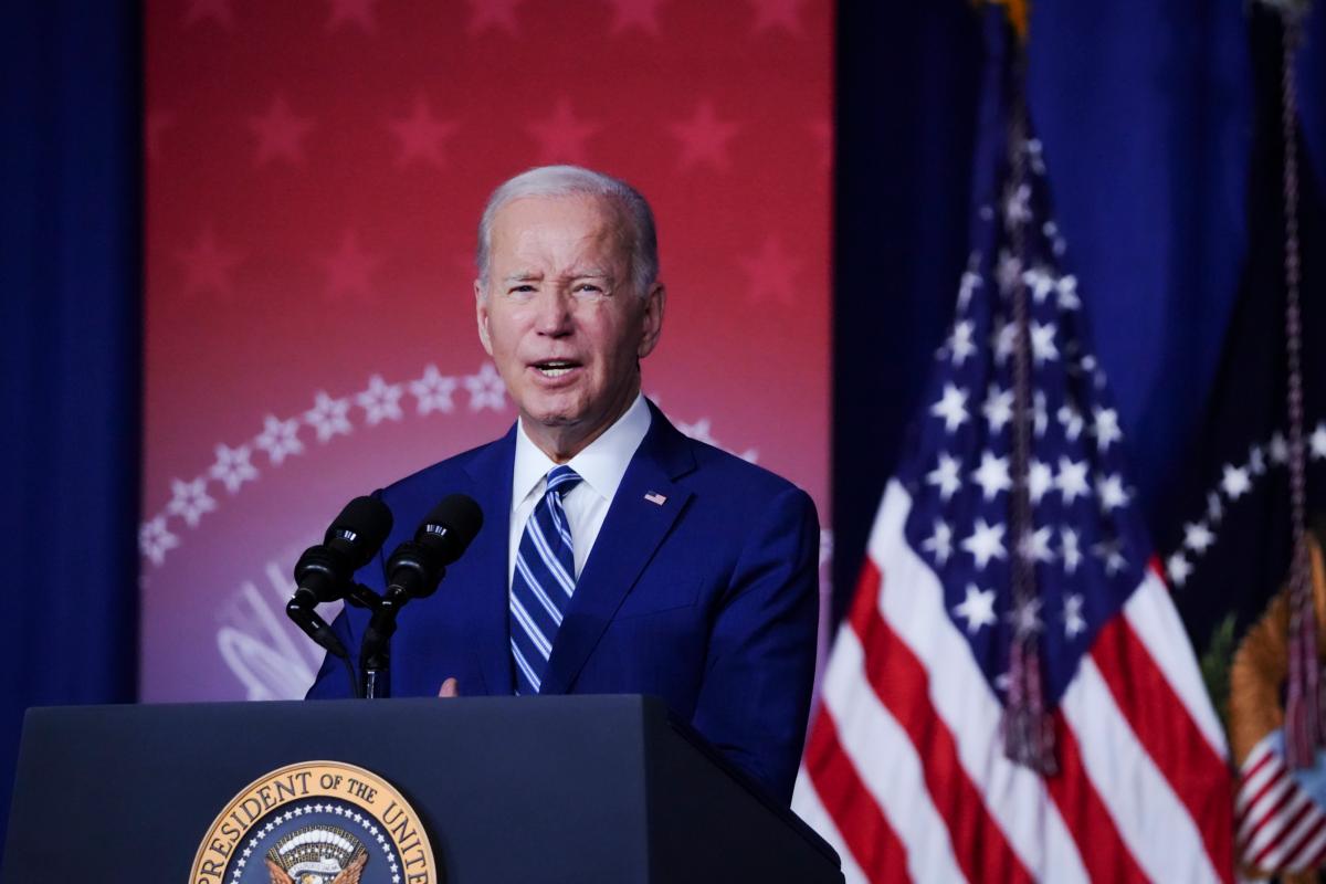 UAW Members Authorize Strike at Ford, GM, Stellantis | USNN World News President Joe Biden delivers a speech in Salt Lake City, Utah, on Aug. 10, 2023. (Madalina Vasiliu/The Epoch Times)
