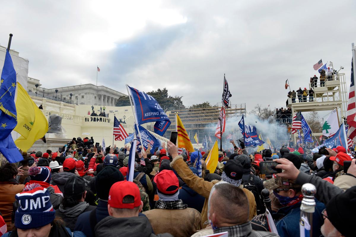 US Court of Appeals Strikes Down Use of Jail and Probation for Jan. 6 'Parading' Misdemeanor | USNN World News Supporters of President Donald Trump protest at the U.S. Capitol on Jan. 6, 2021. (Joseph Prezioso/AFP via Getty Images)