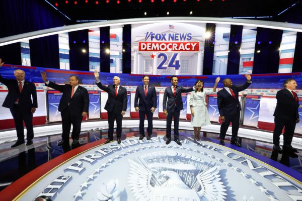 Trump Reveals Who Won the First GOP Debate | USNN World News Republican presidential candidates (left-right), former Arkansas Gov. Asa Hutchinson, former New Jersey Gov. Chris Christie, former U.S. Vice President Mike Pence, Florida Gov. Ron DeSantis, entrepreneur Vivek Ramaswamy, former U.N. Ambassador Nikki Haley, U.S. Sen. Tim Scott (R-S.C.), and North Dakota Gov. Doug Burgum, are introduced during the first debate of the GOP primary season hosted by FOX News at the Fiserv Forum in Milwaukee, Wis., on Aug. 23, 2023. (Scott Olson/Getty Images)