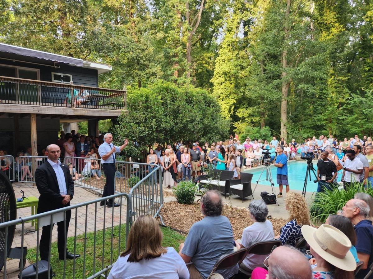 Robert F. Kennedy Jr. talks to a town hall crowd in Spartanburg, S.C. hosted at a private residence on Aug. 22. (Jeff Louderback/The Epoch Times)